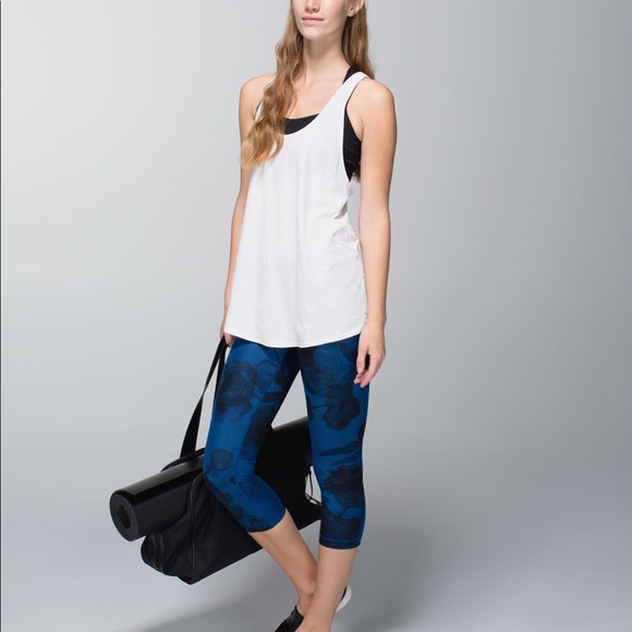 Lululemon Luxtreme Wunder Under Leggings Crops 2 - Picture 4 of 16